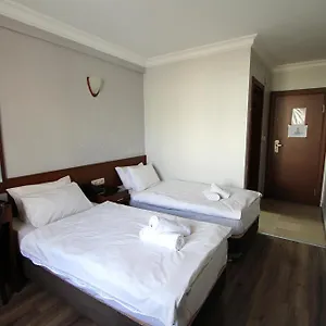 Otel Lyon, İstanbul